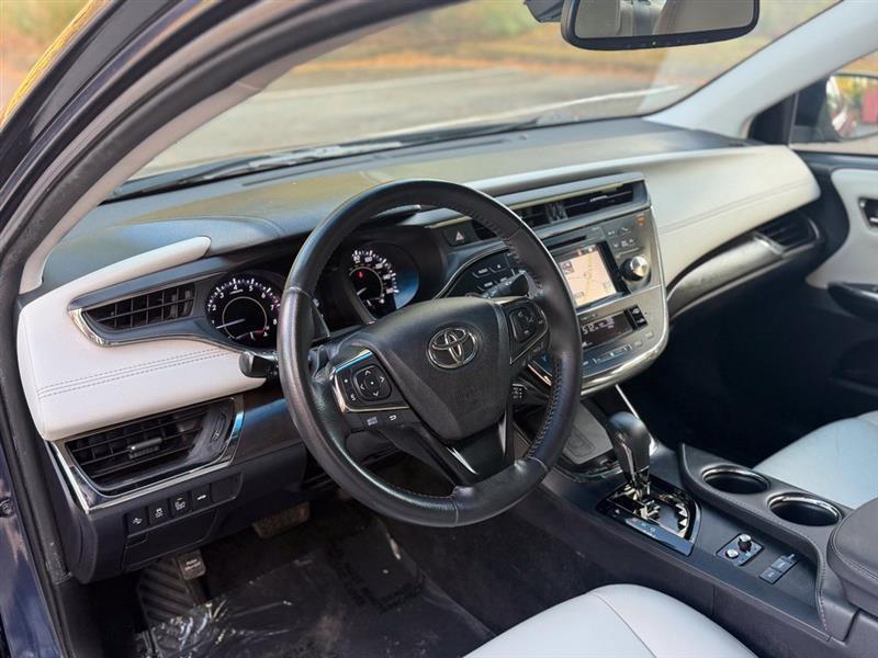 Toyota Avalon XLE Premium (Natl) 2018