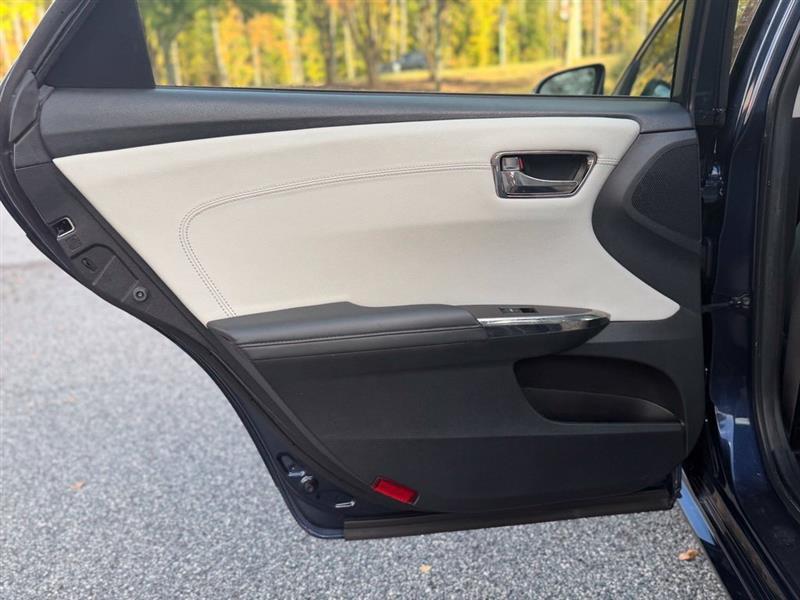 Toyota Avalon XLE Premium (Natl) 2018