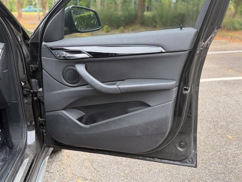 BMW X1 sDrive28i Sports Activity Vehicle 2021