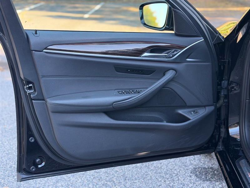 BMW 5 Series 530i Sedan 2020