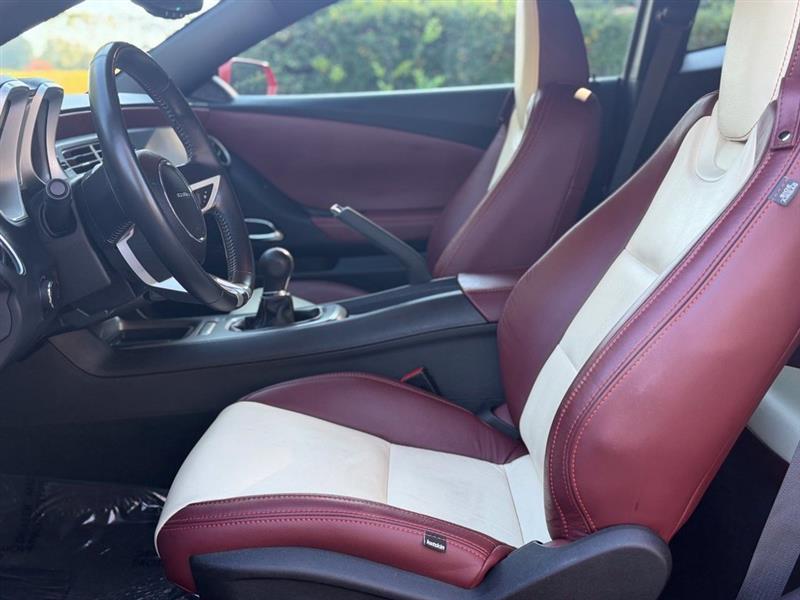 Chevrolet Camaro 2dr Cpe 1LT 2011