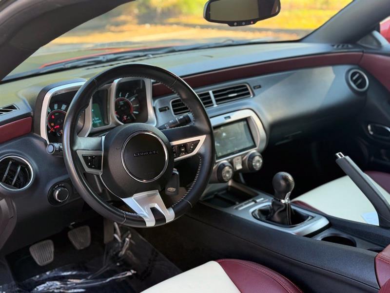 Chevrolet Camaro 2dr Cpe 1LT 2011