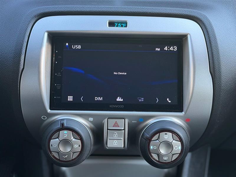 Chevrolet Camaro 2dr Cpe 1LT 2011