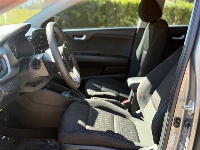 Kia Rio photo 10