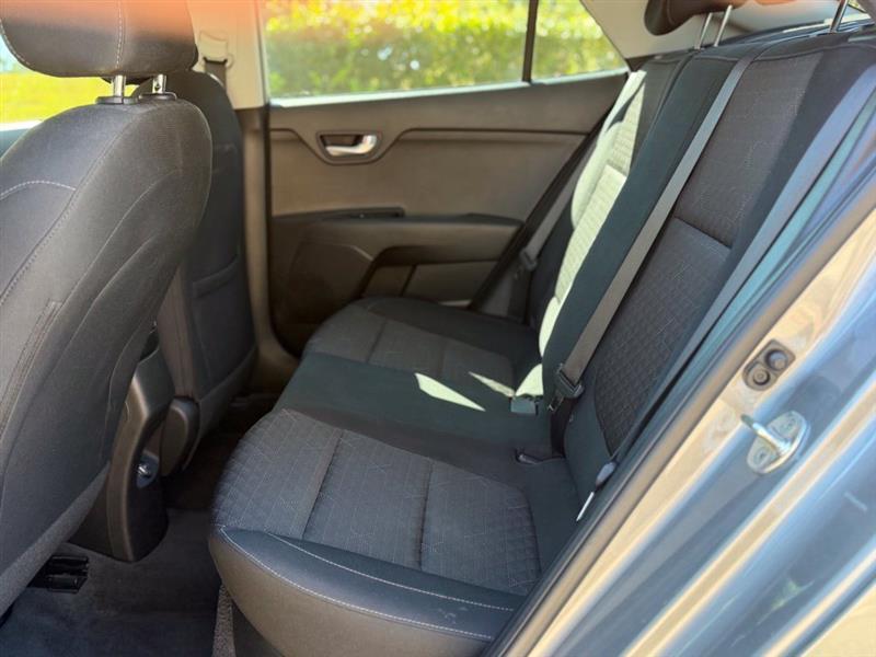 Kia Rio photo 13