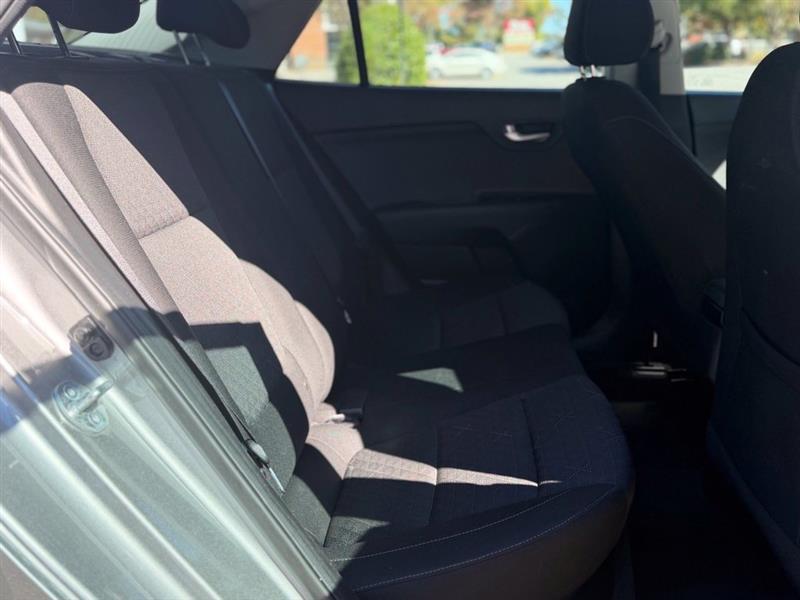 Kia Rio photo 17