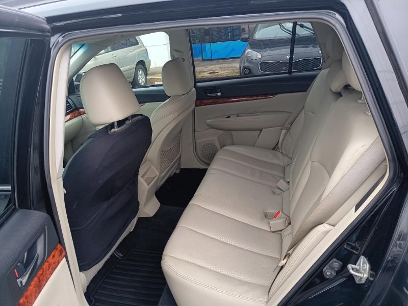 Subaru Outback 2.5i Limited 2011