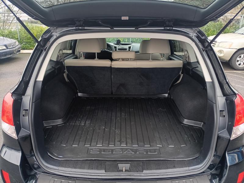 Subaru Outback 2.5i Limited 2011