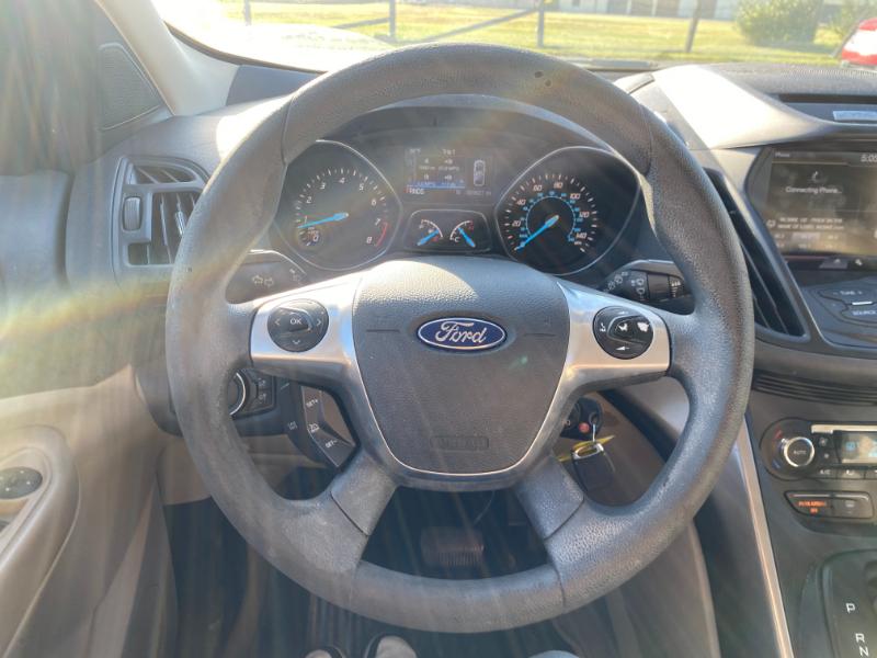 2015 Ford Escape SE photo 2