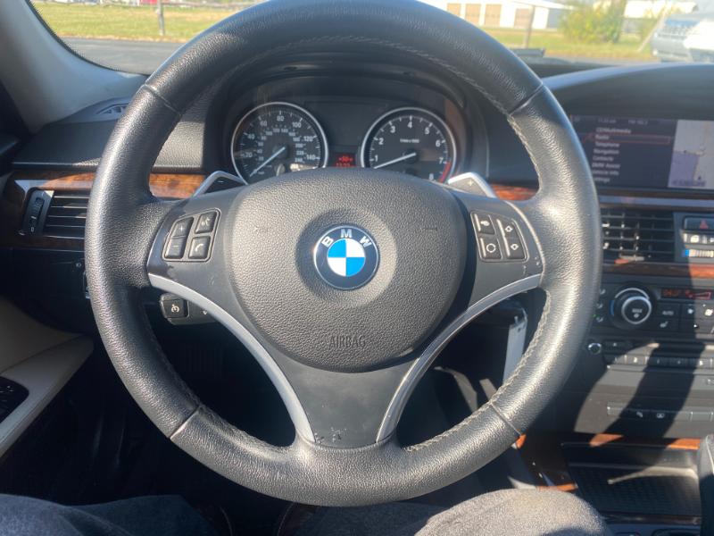 BMW 3-Series 335i 2011 BMW 3-Series 335i 2011