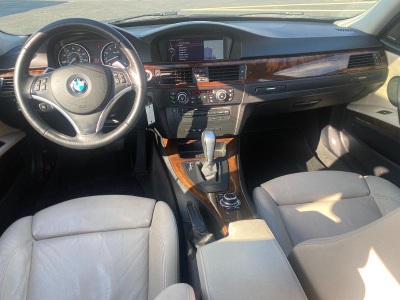 BMW 3-Series 335i 2011 BMW 3-Series 335i 2011