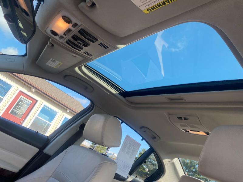 BMW 3-Series 335i 2011 BMW 3-Series 335i 2011