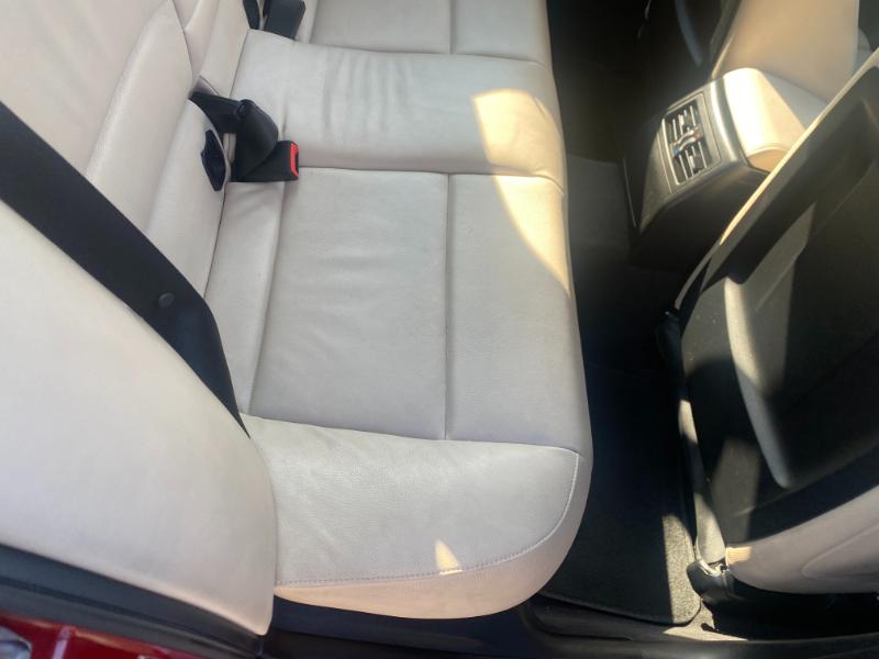 BMW 3-Series 335i 2011 BMW 3-Series 335i 2011