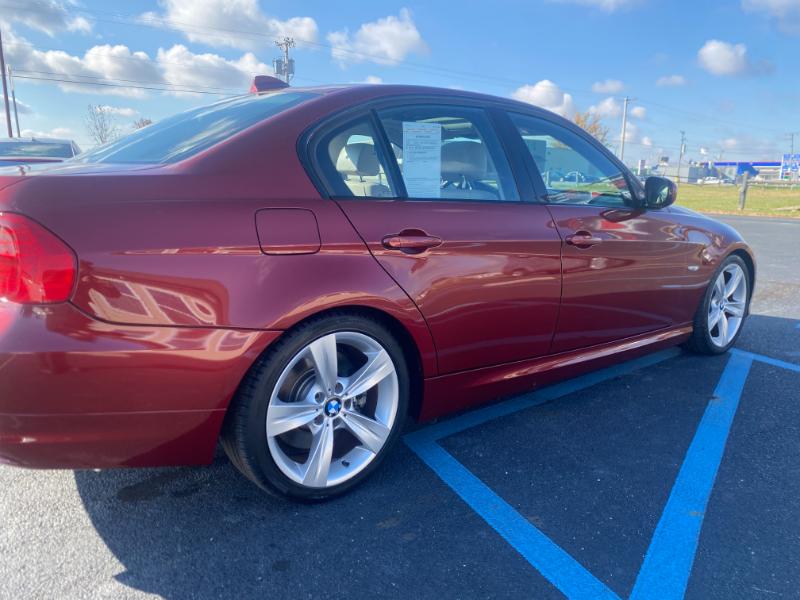 BMW 3-Series 335i 2011 BMW 3-Series 335i 2011
