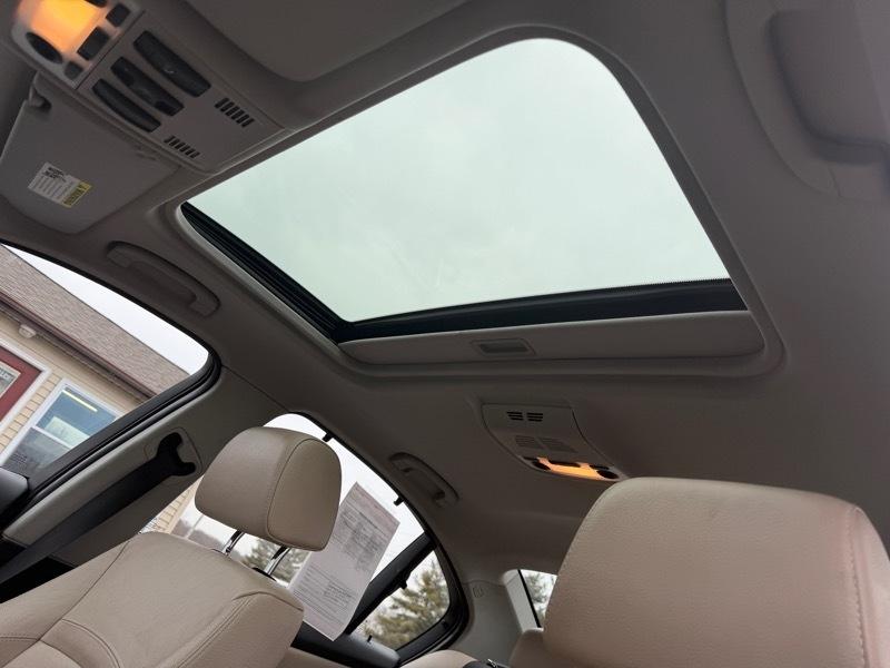 BMW 3-Series 335i 2011