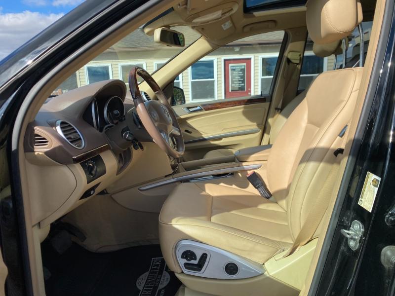 Mercedes-Benz GL-Class GL450 4MATIC 2011 Mercedes-Benz GL-Class GL450 4MATIC 2011