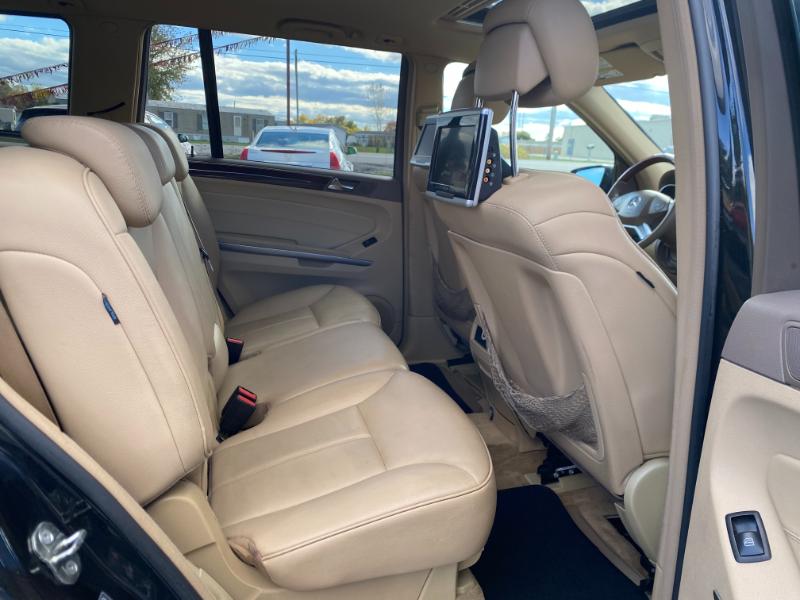 Mercedes-Benz GL-Class GL450 4MATIC 2011 Mercedes-Benz GL-Class GL450 4MATIC 2011