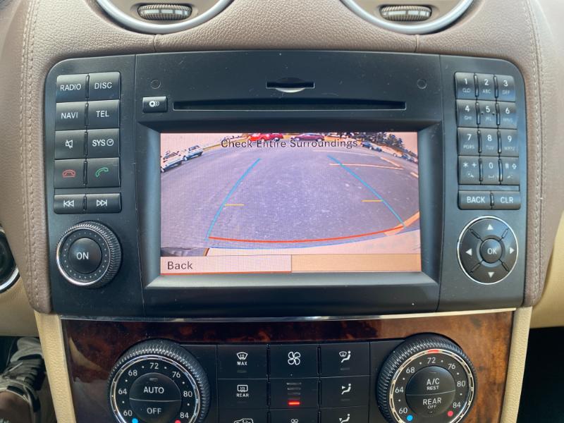 Mercedes-Benz GL-Class GL450 4MATIC 2011 Mercedes-Benz GL-Class GL450 4MATIC 2011