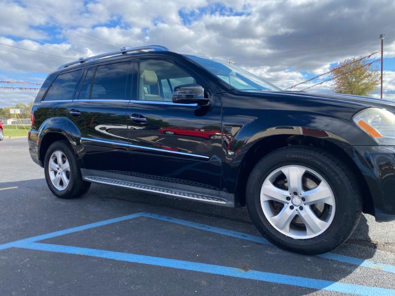 Mercedes-Benz GL-Class GL450 4MATIC 2011 Mercedes-Benz GL-Class GL450 4MATIC 2011