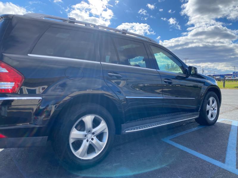 Mercedes-Benz GL-Class GL450 4MATIC 2011 Mercedes-Benz GL-Class GL450 4MATIC 2011