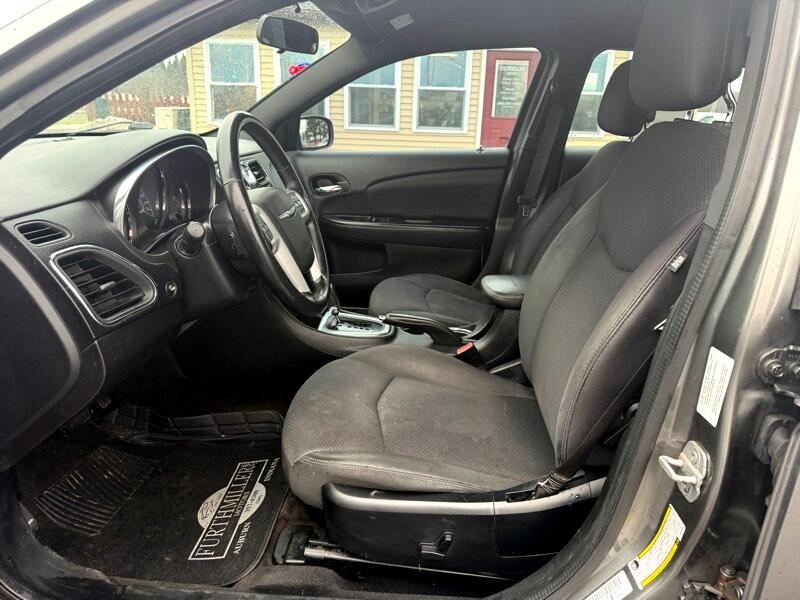 Chrysler 200 Touring 2013