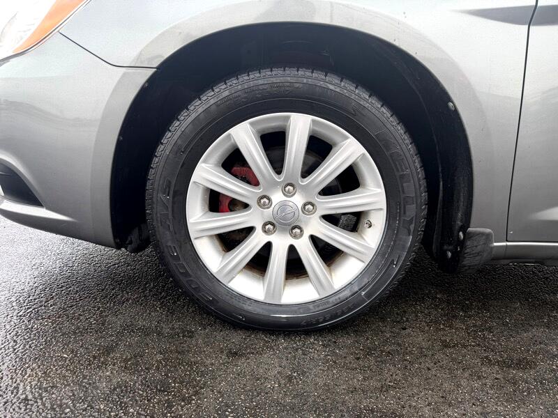 Chrysler 200 Touring 2013