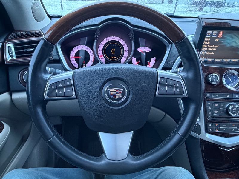 Cadillac SRX Luxury Collection AWD 2011