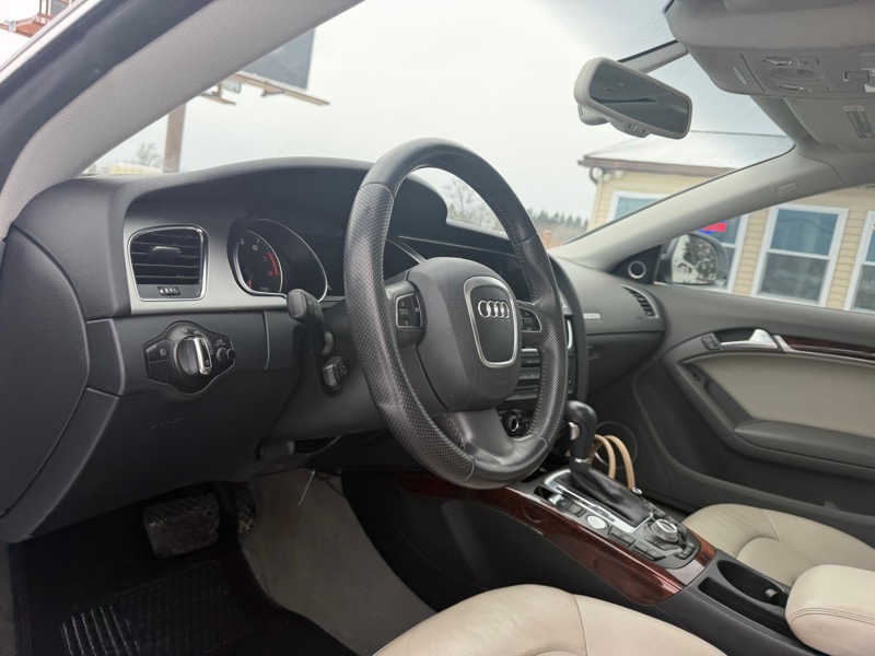 Audi A5 Coupe with Tiptronic 2009