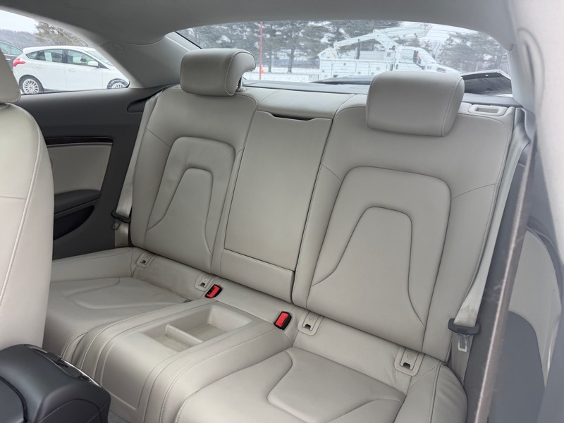 Audi A5 Coupe with Tiptronic 2009