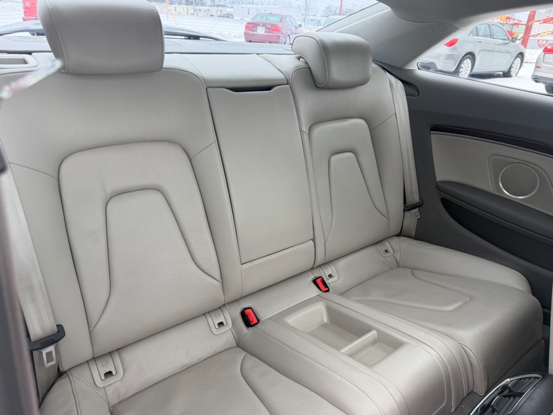 Audi A5 Coupe with Tiptronic 2009