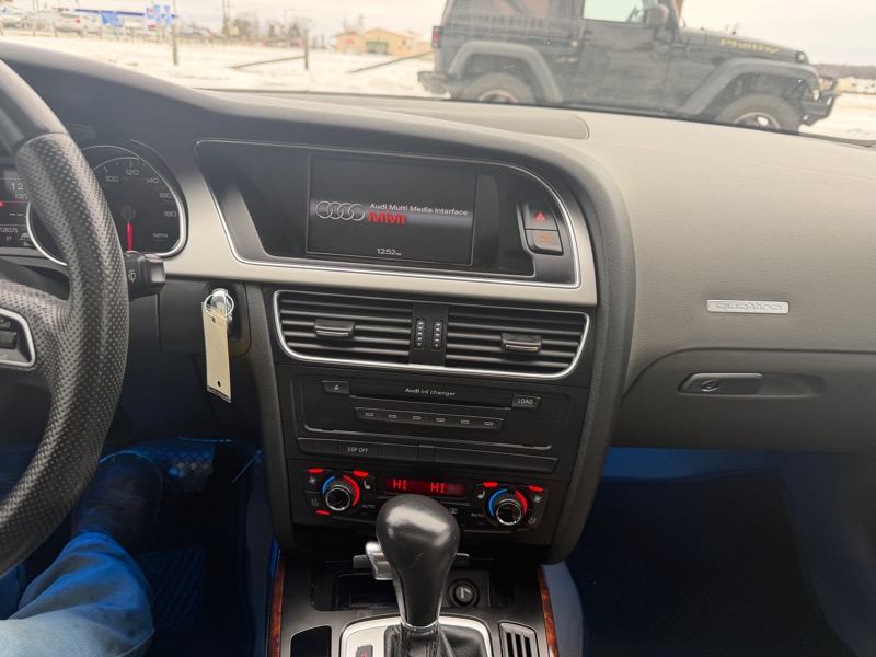 Audi A5 Coupe with Tiptronic 2009