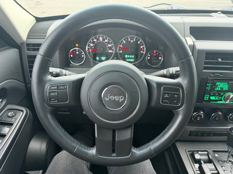 Jeep Liberty Sport 4WD 2012