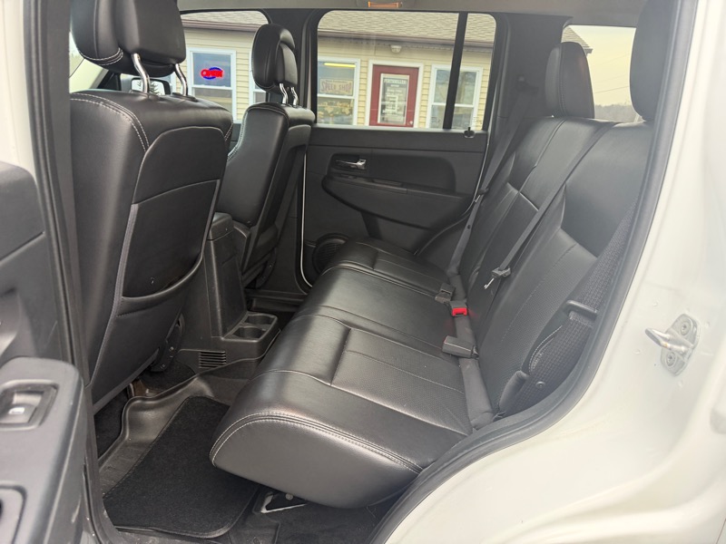 Jeep Liberty Sport 4WD 2012