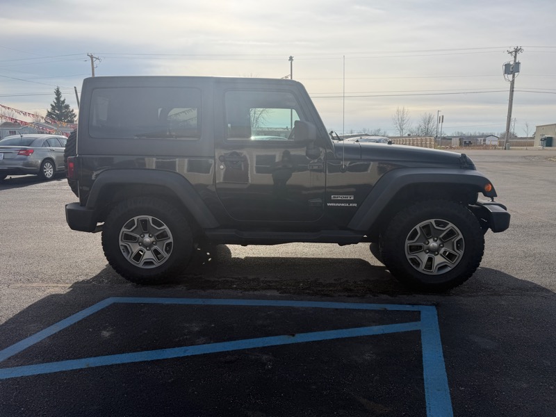 Jeep Wrangler Sport 4WD 2011