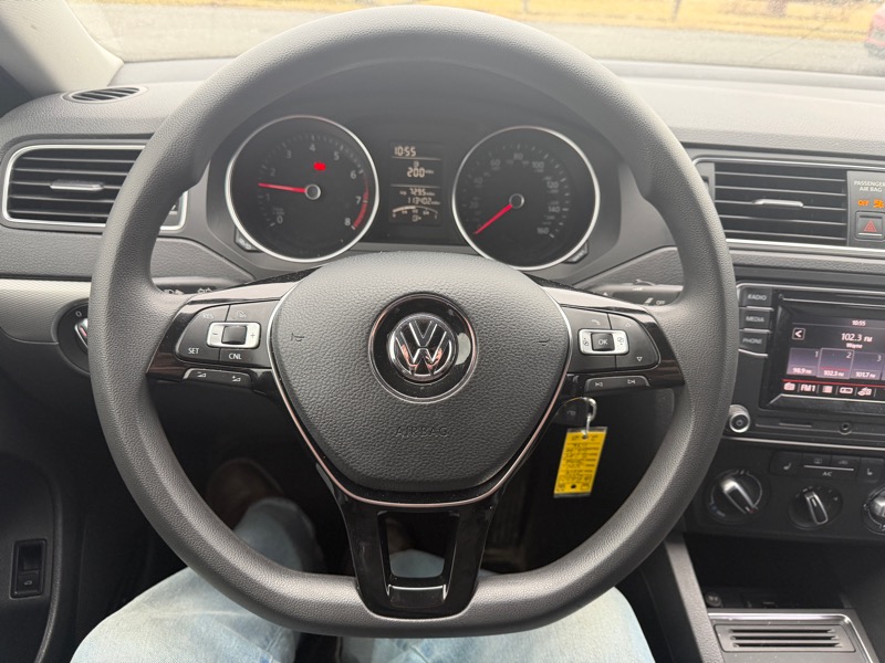 Volkswagen Jetta  2018