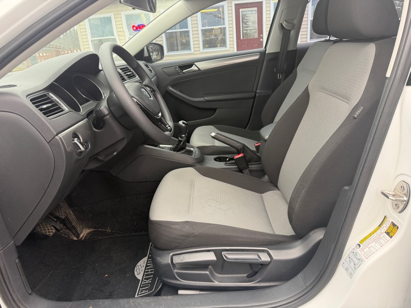 Volkswagen Jetta  2018