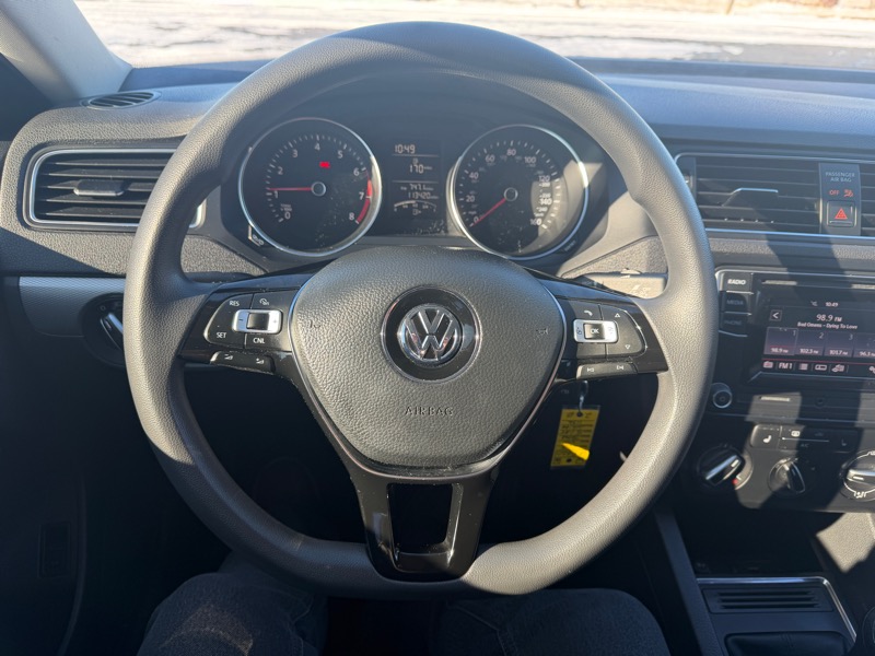 Volkswagen Jetta  2018