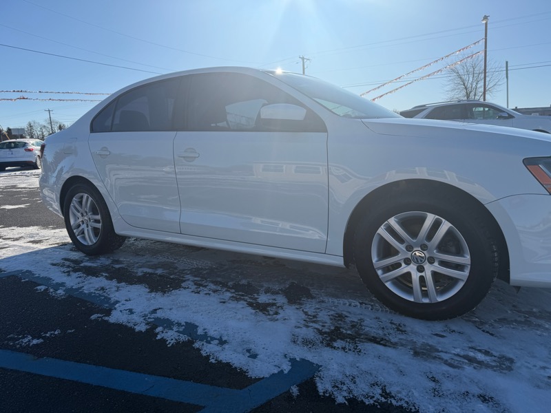Volkswagen Jetta  2018