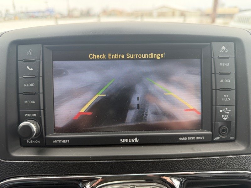 Chrysler Town & Country Touring-L 2012