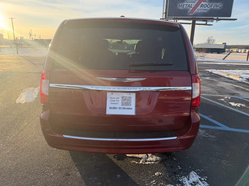 Chrysler Town & Country Touring-L 2012