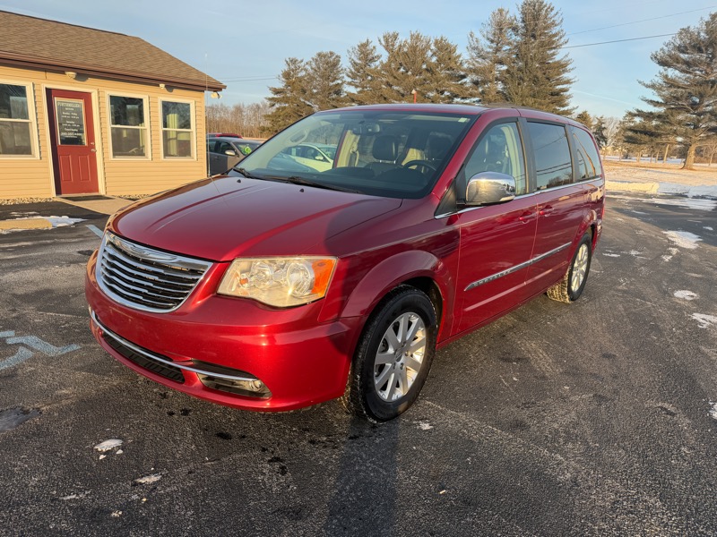 Chrysler Town & Country Touring-L 2012