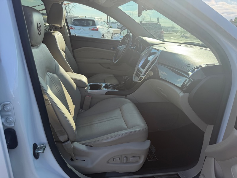 Cadillac SRX Luxury Collection AWD 2011