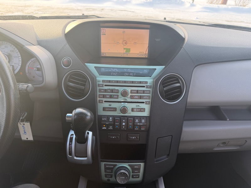 Honda Pilot Touring 2WD 5-Spd AT with DVD 2011