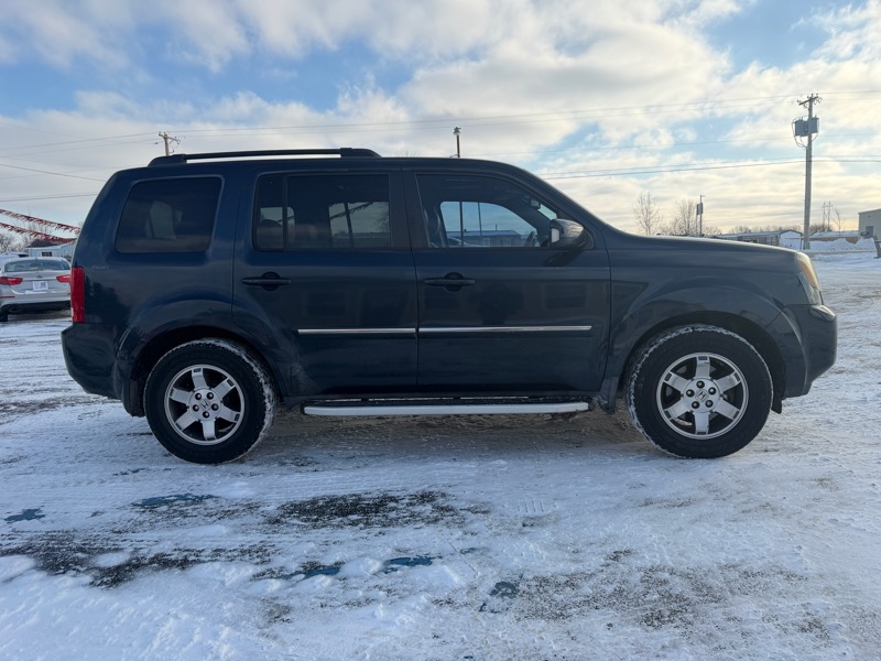 Honda Pilot Touring 2WD 5-Spd AT with DVD 2011