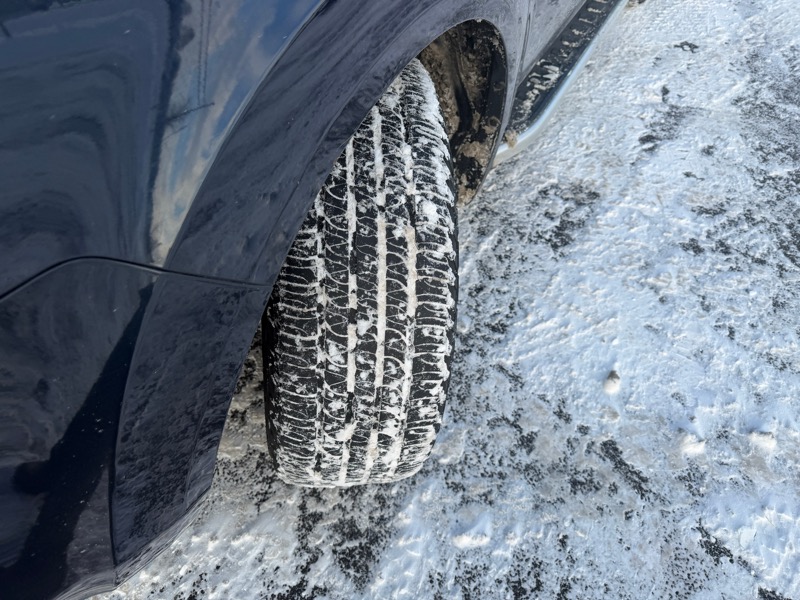 Honda Pilot Touring 2WD 5-Spd AT with DVD 2011