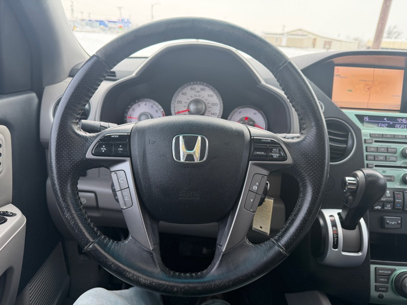 Honda Pilot Touring 2WD 5-Spd AT with DVD 2011