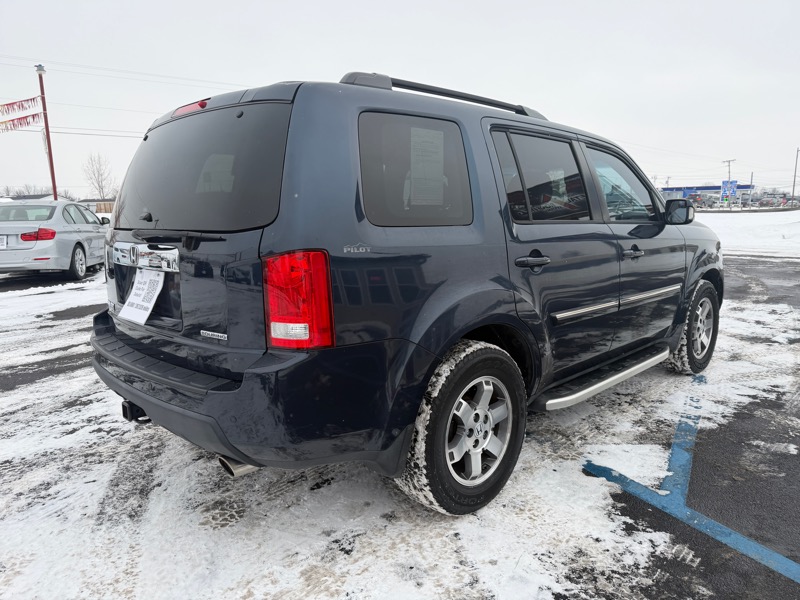 Honda Pilot Touring 2WD 5-Spd AT with DVD 2011