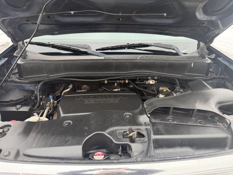 Honda Pilot Touring 2WD 5-Spd AT with DVD 2011