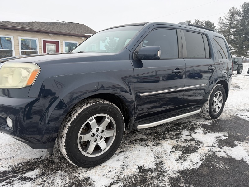 Honda Pilot Touring 2WD 5-Spd AT with DVD 2011