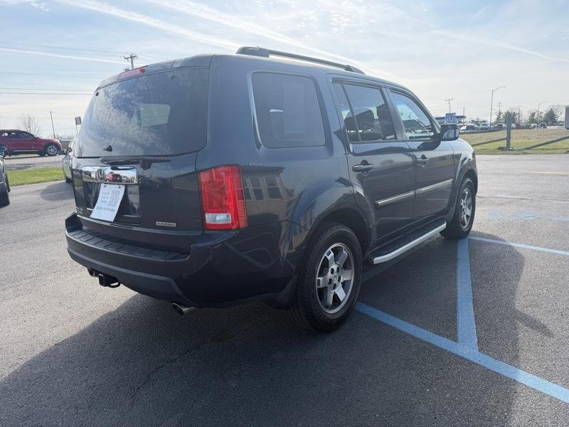 Honda Pilot Touring 2WD 5-Spd AT with DVD 2011